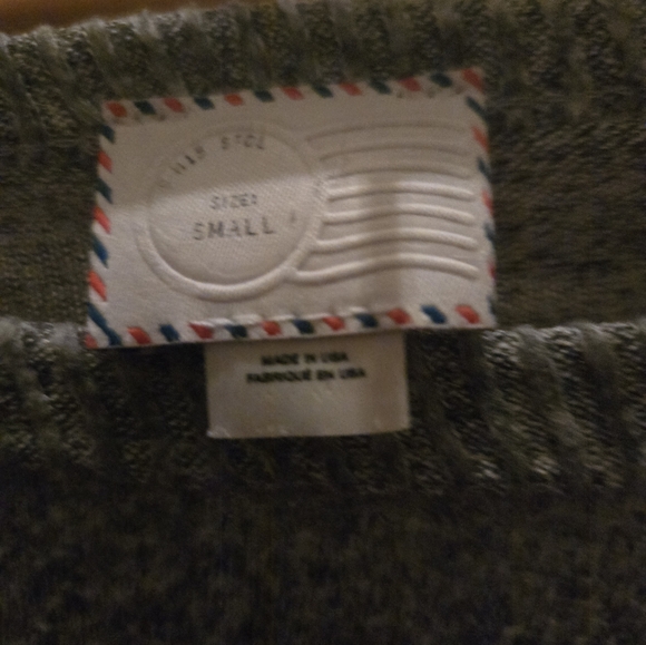 Gray Ruffle Hem Sweater - Picture 3 of 5